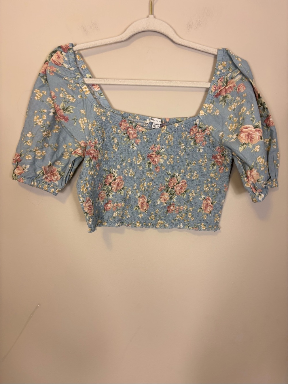 New American Eagle Outfitters Light Blue Floral Smocked Crop Top Medium